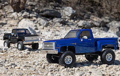 SCX10 III Base Camp 82 Chevy K10 RTR Black