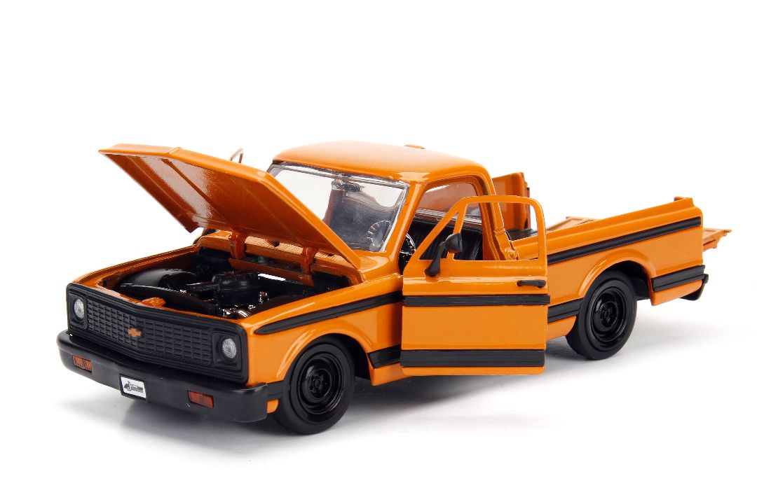 1/24 "Just Trucks" - 1972 Chevy Cheyenne Pickup w/ Rack