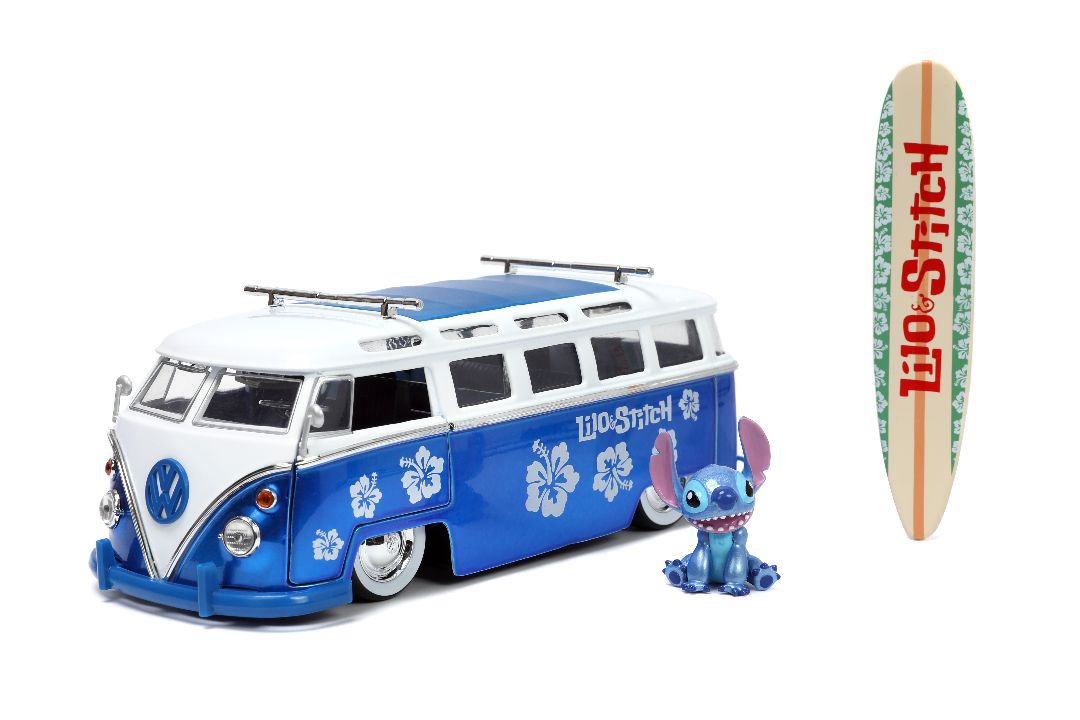 1/24 "Hollywood Rides" 1962 VW Bus w/Lilo & Stitch