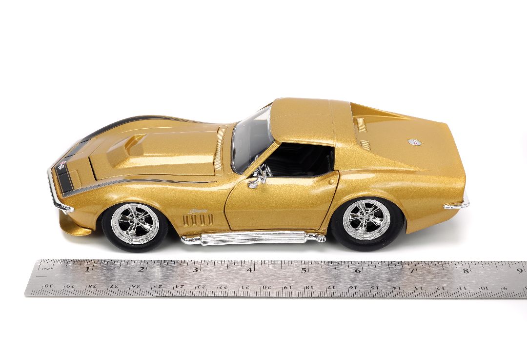 1/24 "BIGTIME Muscle" 1969 Corvette Stingray