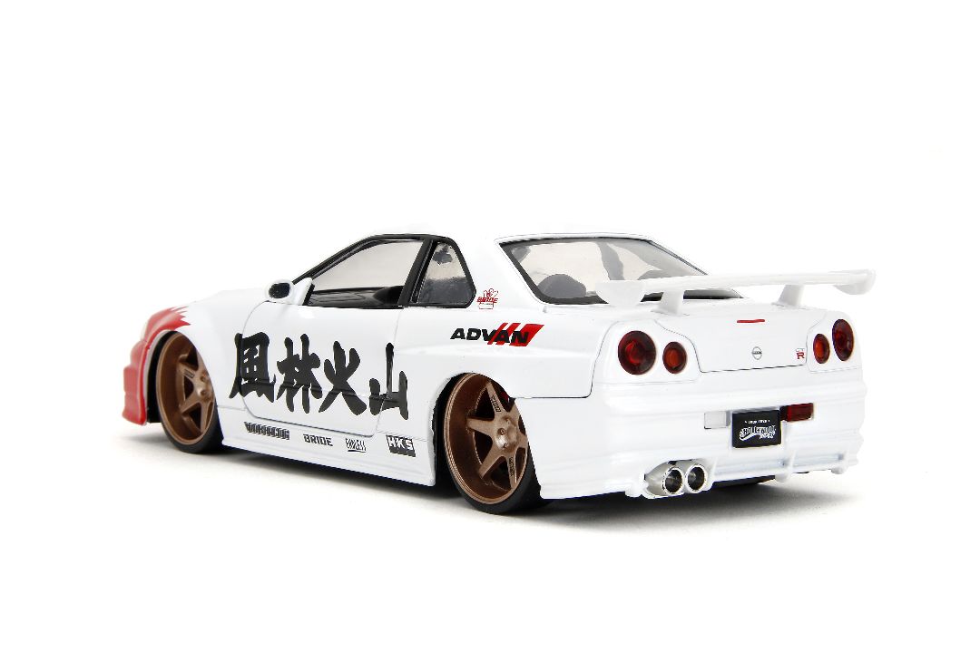 1/24 "Hollywood Rides" - Street Fighter - 2002 Skyline GT-R (R34) w/ Ryu